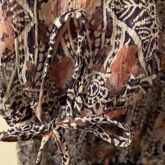 JUICY COUTURE Silk Floral Printed Tie Waist Tunic - Picture 7 of 10